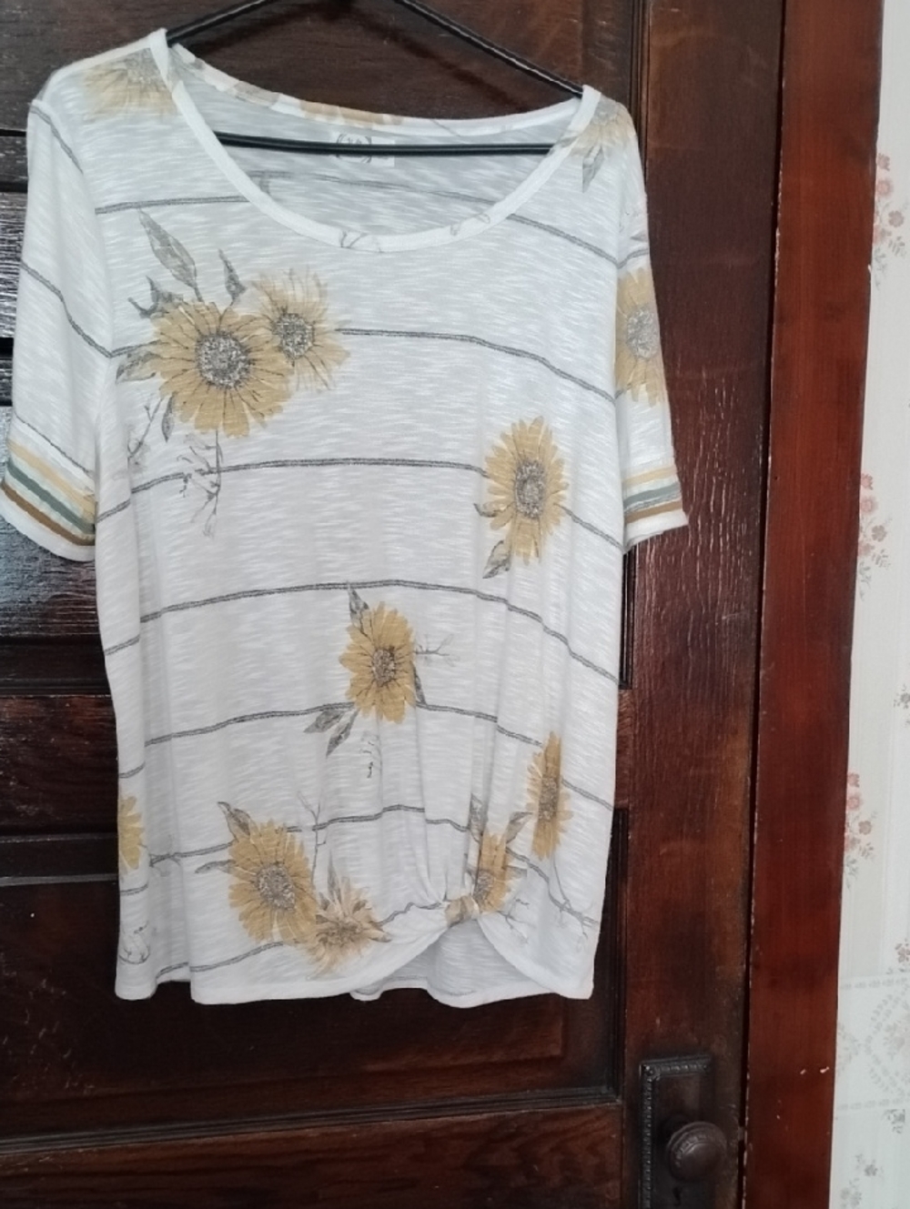 Maurices White Short-Sleeve Tee with Yellow Sunflower Print